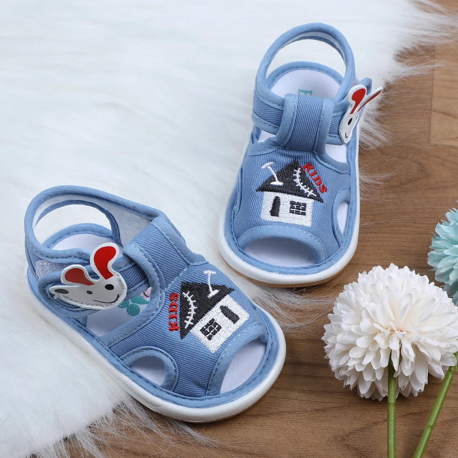 Baby Moo My Pet's House Chu-Chu Sound Breathable Anti-Skid Sandals - Blue
