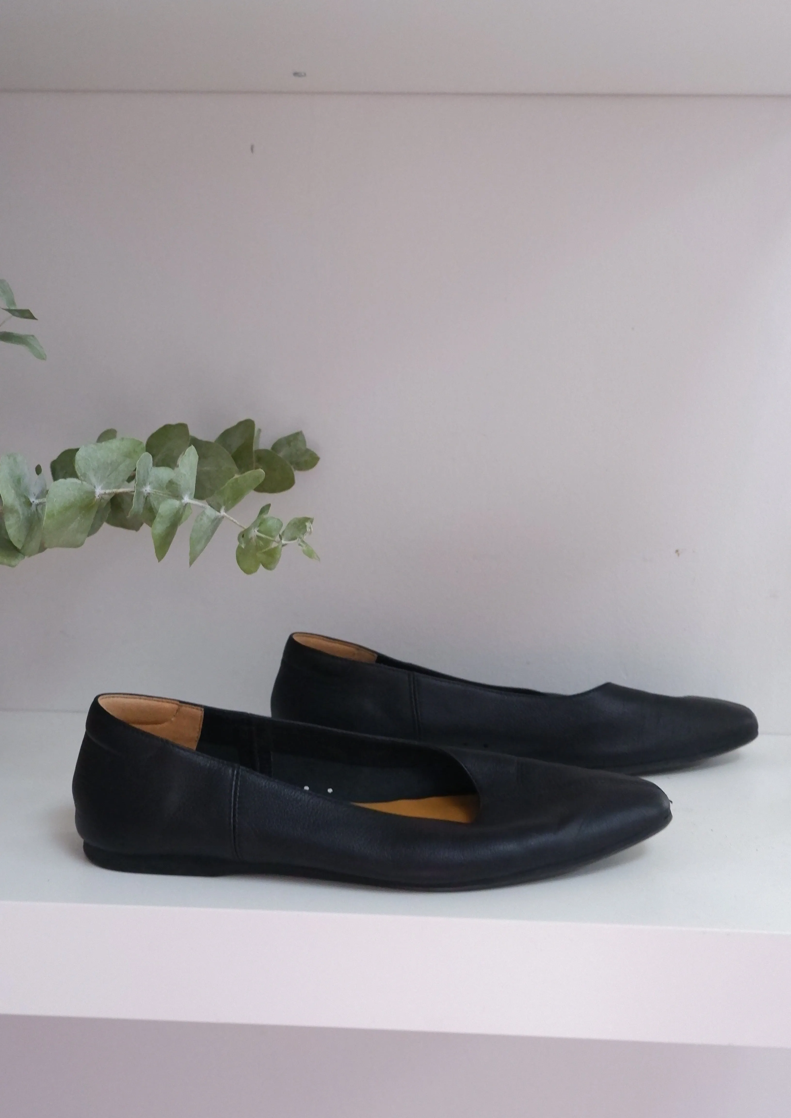 Everlane Classic Black Leather Ballet Flats - 7.5