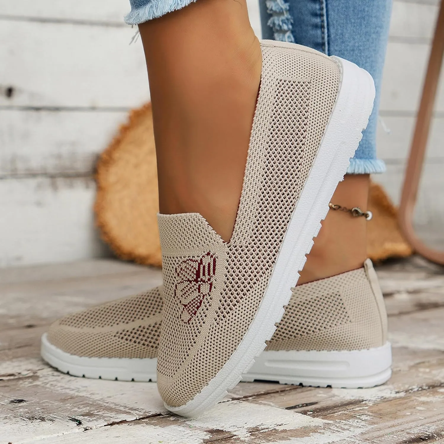 Ladies Fashion Breathable Mesh Printed Flat Bottomed Casual Sports Shoes Women's Street Cleats Friends Sneaker