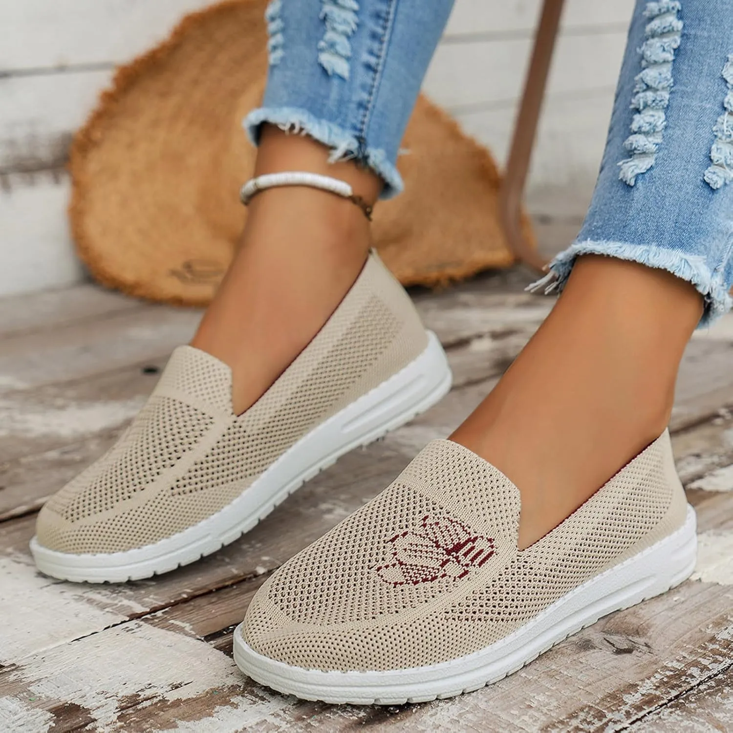 Ladies Fashion Breathable Mesh Printed Flat Bottomed Casual Sports Shoes Women's Street Cleats Friends Sneaker