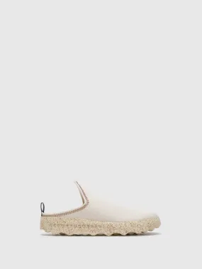 Snow Closed Mules