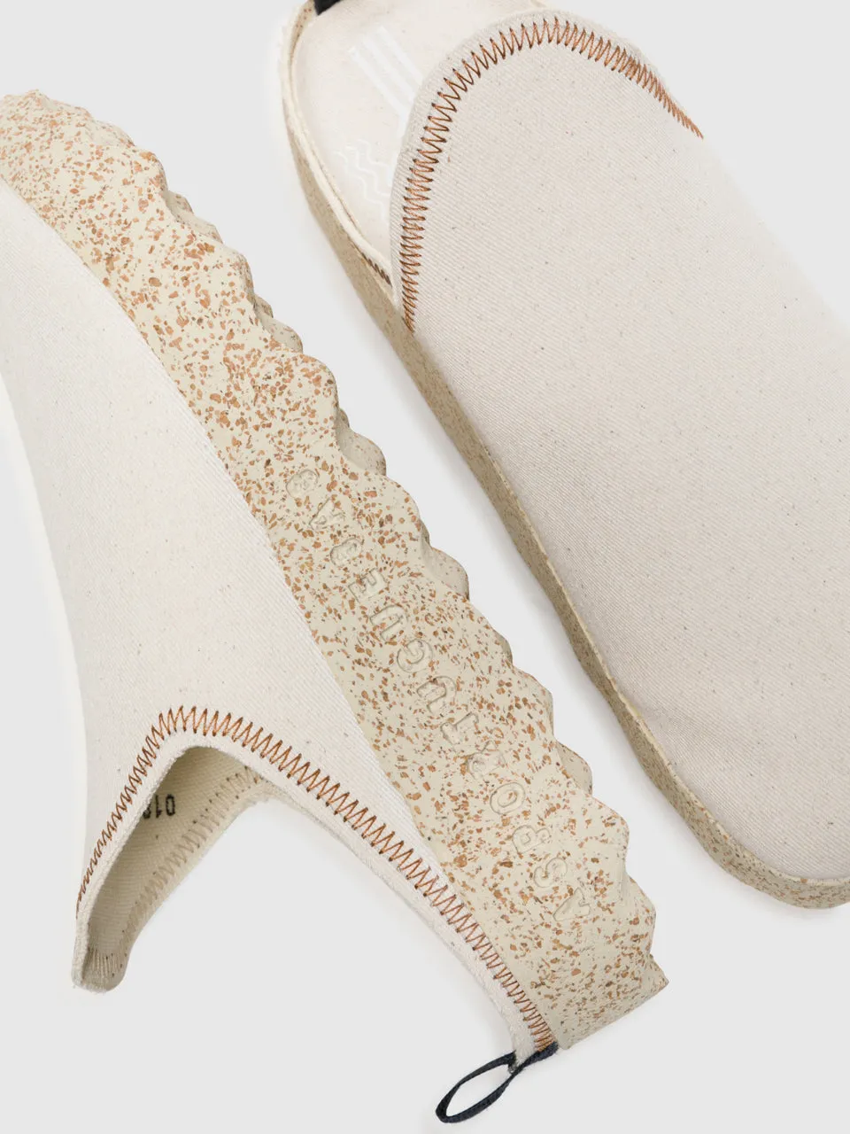 Snow Closed Mules